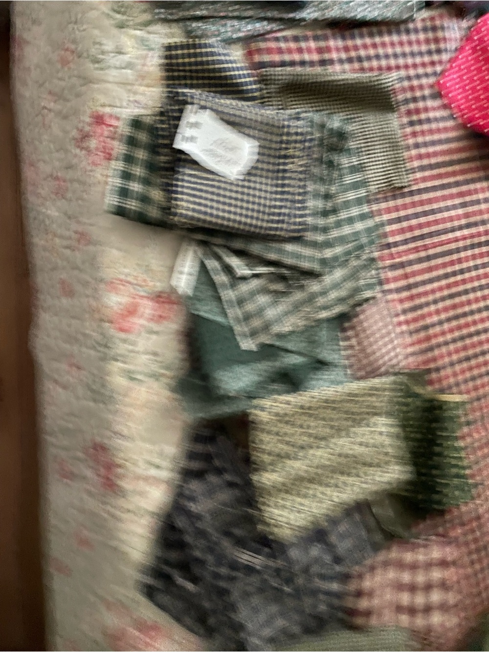 Quilters fabric stash - Picture 6 of 6